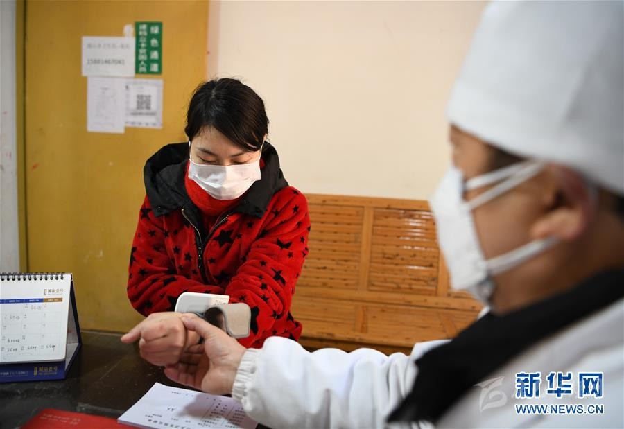 （抓好經(jīng)濟(jì)發(fā)展 應(yīng)對(duì)復(fù)雜局面·圖文互動(dòng)）（1）2500萬農(nóng)民工如何安全返崗？——農(nóng)民工大省四川復(fù)工觀察