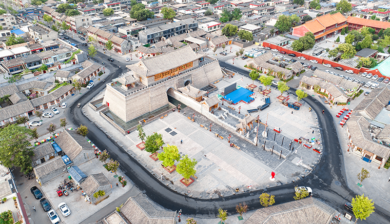 2022年9月8日，石家莊，航拍正定縣正定古城陽和樓與正定歷史文化街。