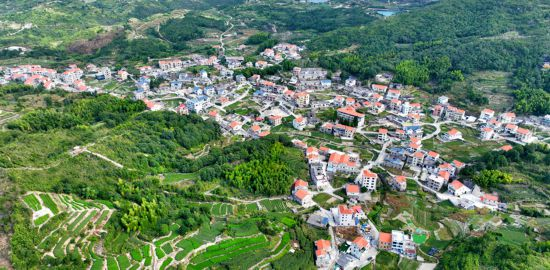 軍營村俯瞰。人民網(wǎng)記者 陳博 攝